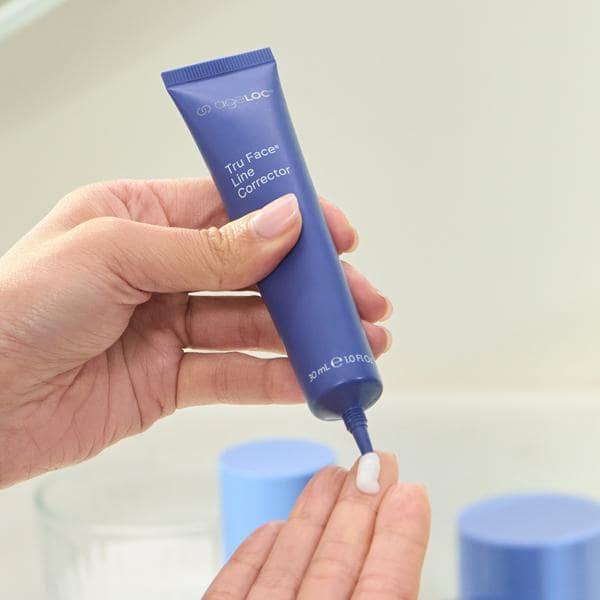 ageLOC_TruFace_Line_Corrector_PDP_carrousel_img-3-min