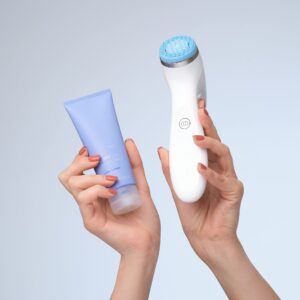 ageLOC LumiSpa iO – intelligentes Set zur Gesichtsreinigung